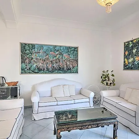 Sleeps 8 Pool Air Con Vila *