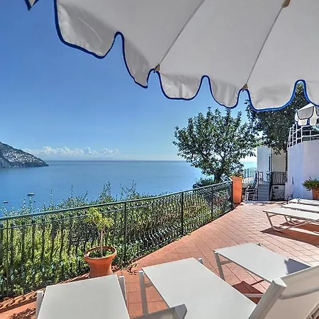 Sleeps 8 Pool Air Con *