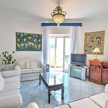 Sleeps 8 Pool Air Con Vila Positano