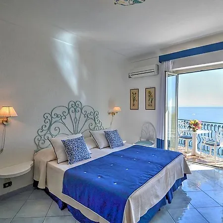 Sleeps 8 Pool Air Con Vila *
