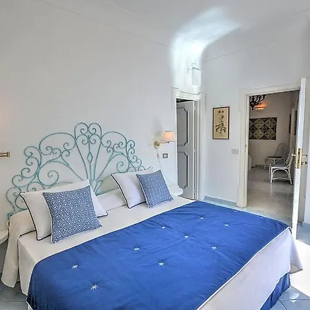 Sleeps 8 Pool Air Con * Positano