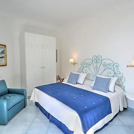 Sleeps 8 Pool Air Con * Positano